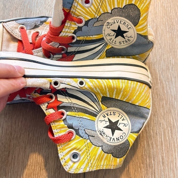 Superman Converse Men’s 4 / Women’s 6 DC Comics Chuck Taylor’s - Picture 2 of 7